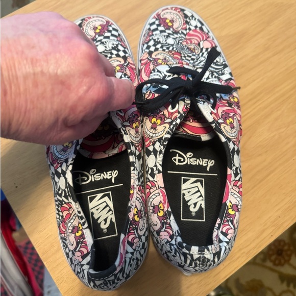 Vans Disney Cheshire Cat lace up. EUC - Picture 3 of 7